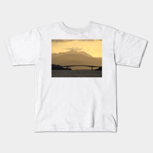 Skye Bridge, Scotland Kids T-Shirt